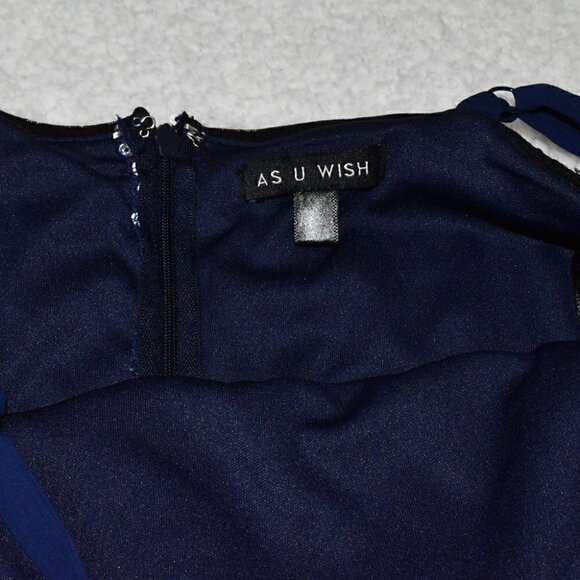 As U Wish Short Spaghetti Strap Sequin Bodice Size 5, Prom Dress - Picture 5 of 16